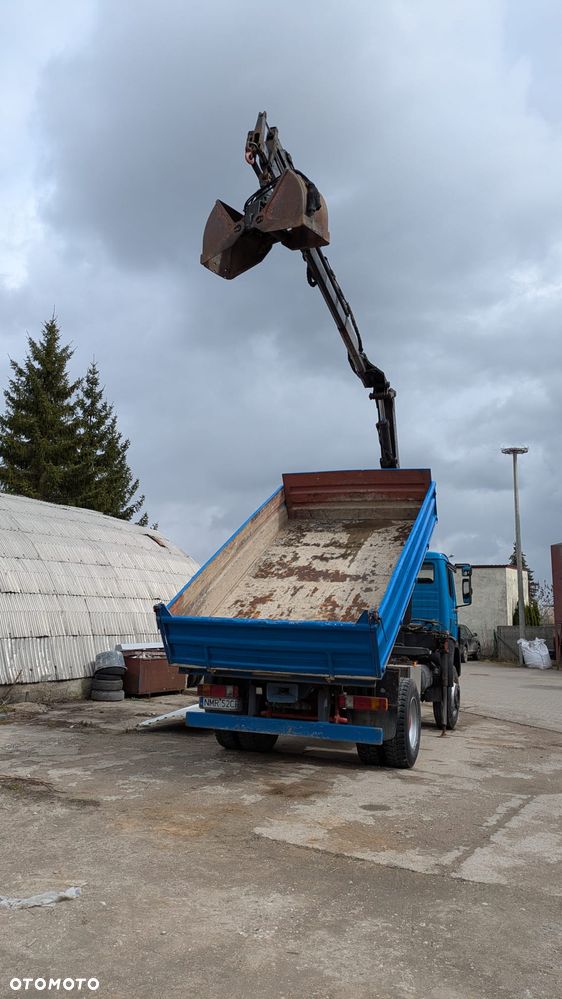 Mercedes-Benz 1824 - 4