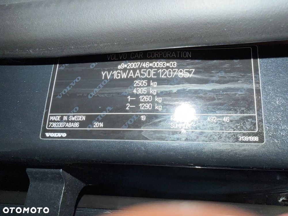 Volvo V60 D6 Plug-In-Hybrid AWD Geartronic Summum - 35