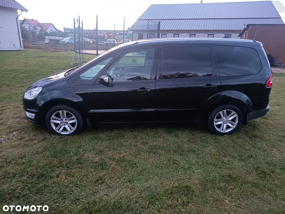 Ford Galaxy 2013 photo 4