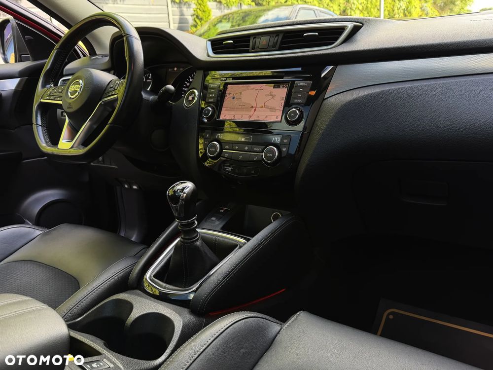 Nissan Qashqai 1.3 DIG-T N-WAY - 22