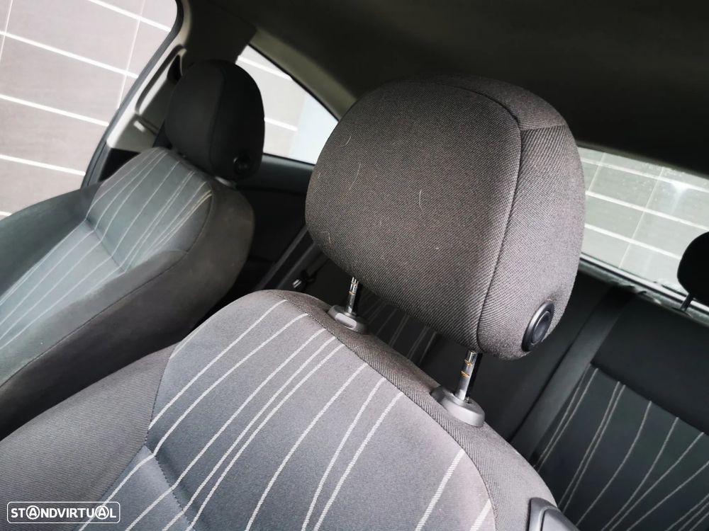 Opel Corsa 1.3 CDTI DPF - 24