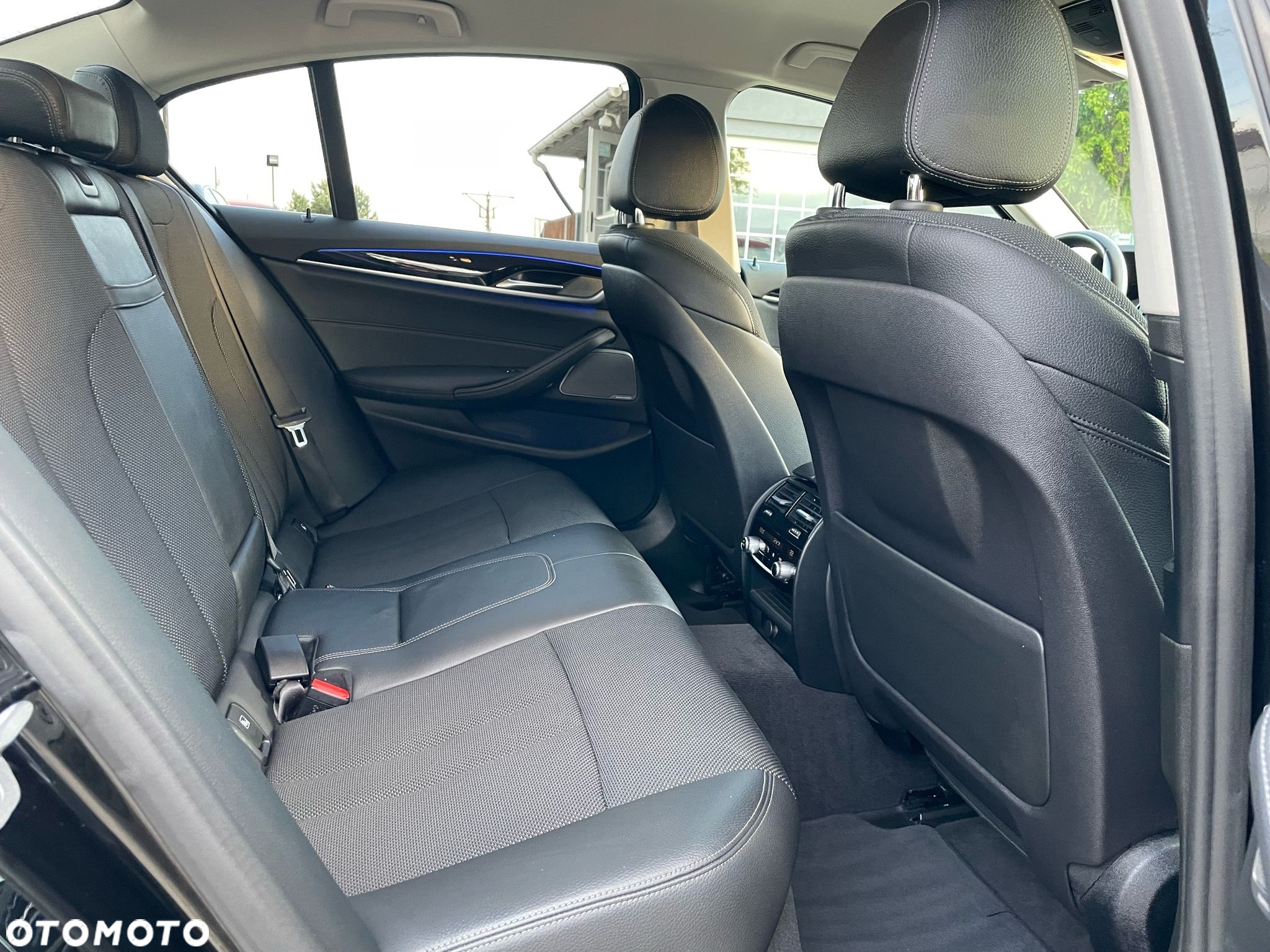 BMW Seria 5 530i xDrive Sport Line sport - 18