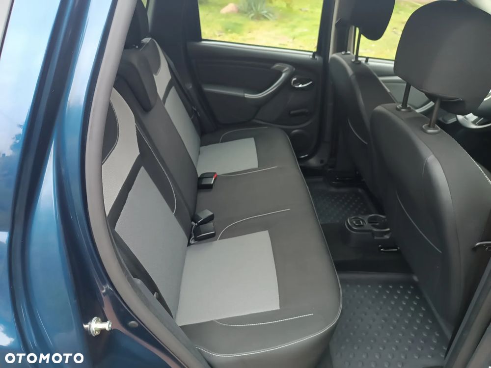Dacia Duster 1.6 SCe Laureate S&S - 28