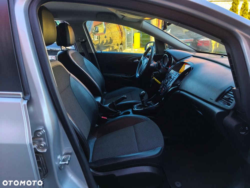 Opel Astra 1.4 T Cosmo EU6 - 7