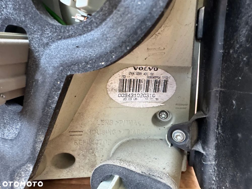 LAMPA TYŁ PRAWA VOLVO xc70 V70 III - 4