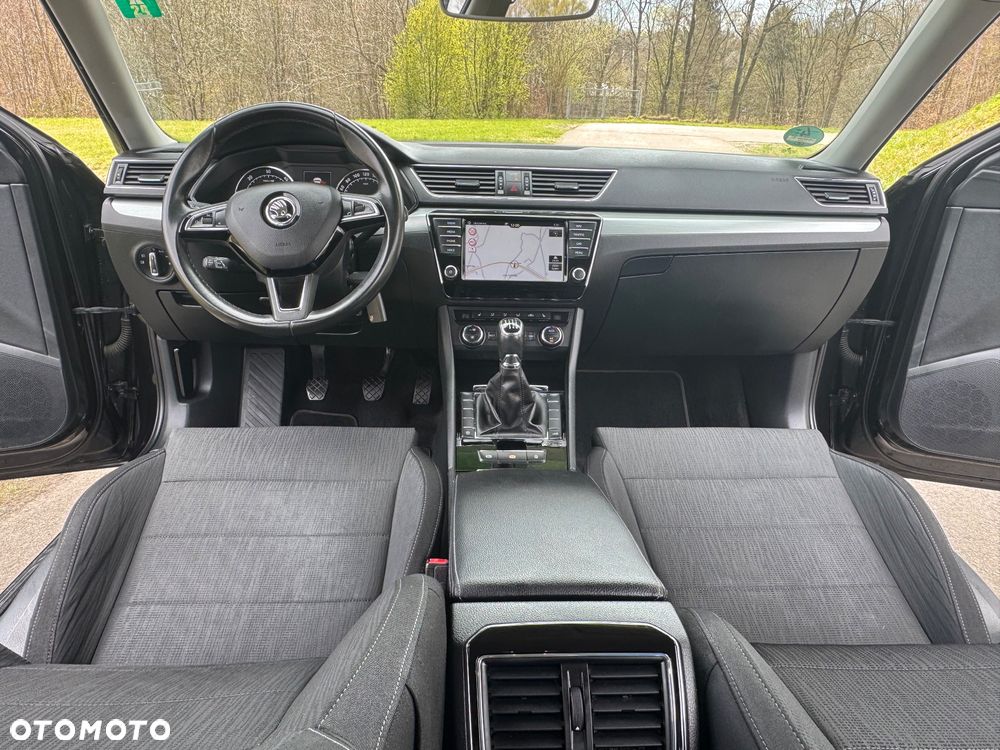 Skoda Superb 2.0 TDI Ambition - 23