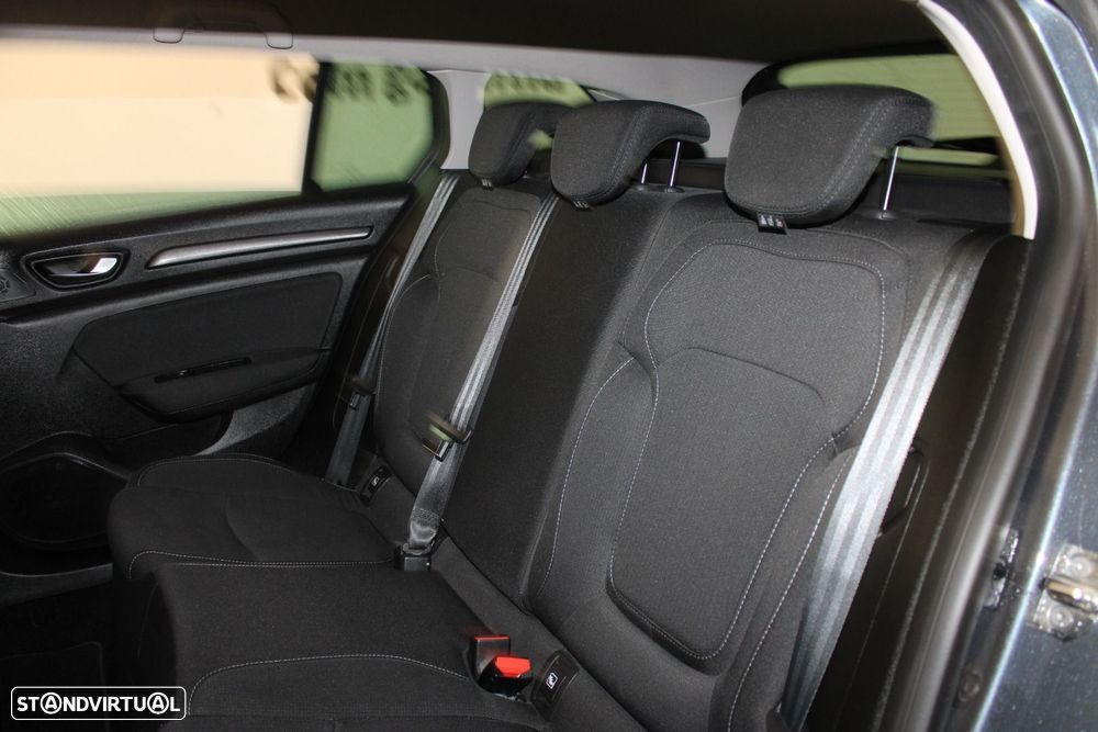 Renault Mégane Sport Tourer 1.6 E-Tech Plug-In Zen - 31