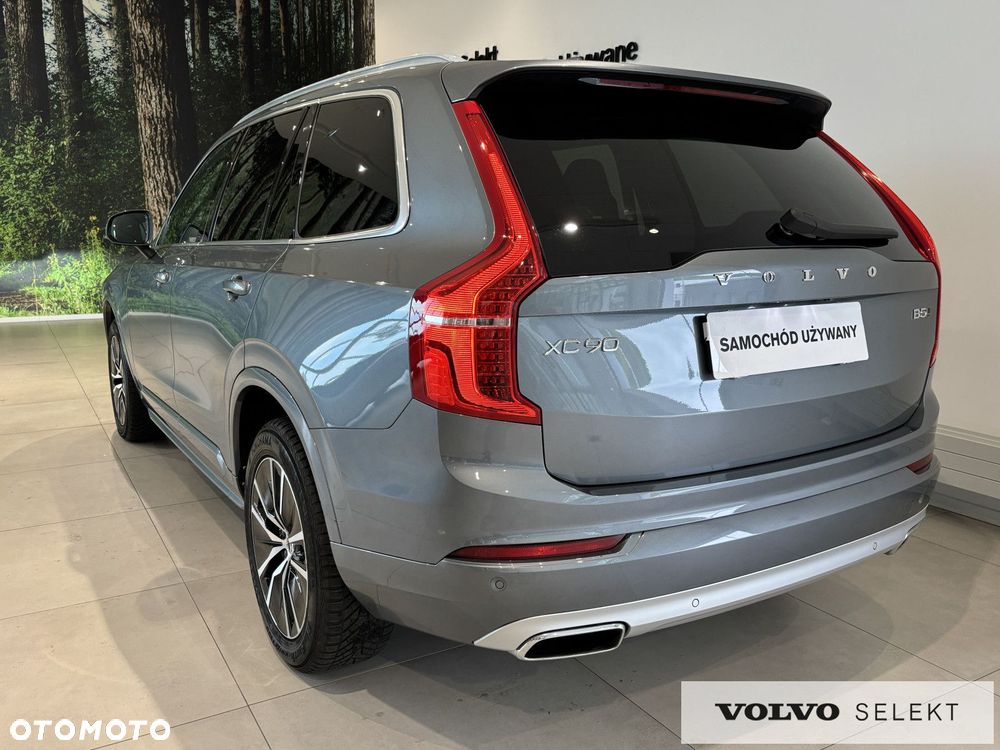 Volvo XC 90 - 9