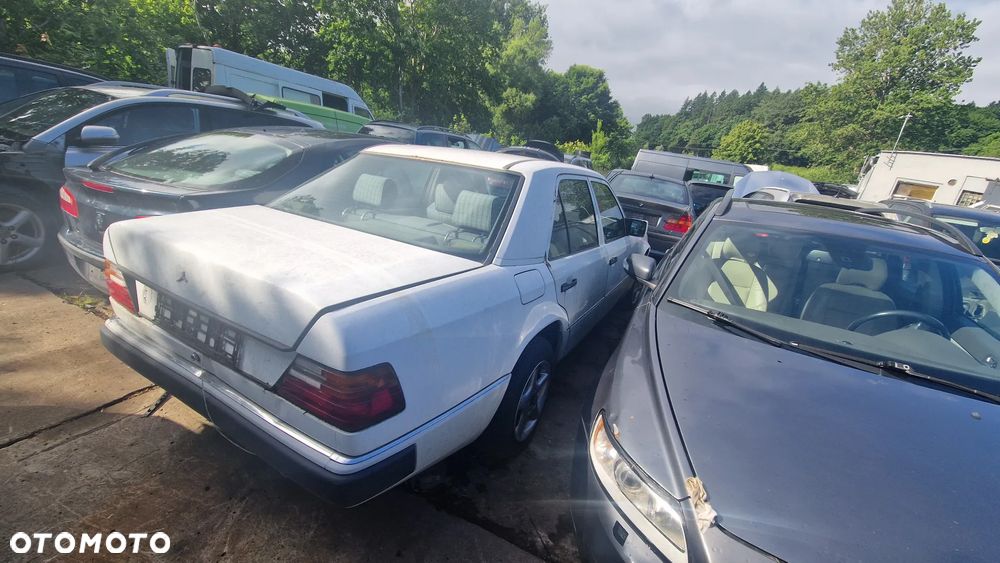 Mercedes 124 na części - 2