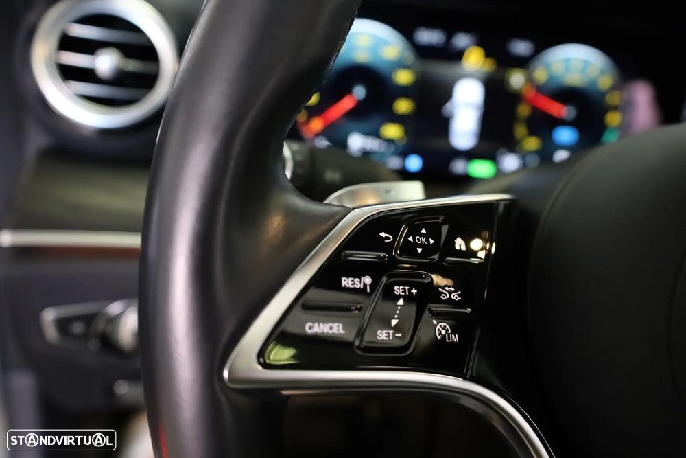 Mercedes-Benz E 300 e AMG Line - 54