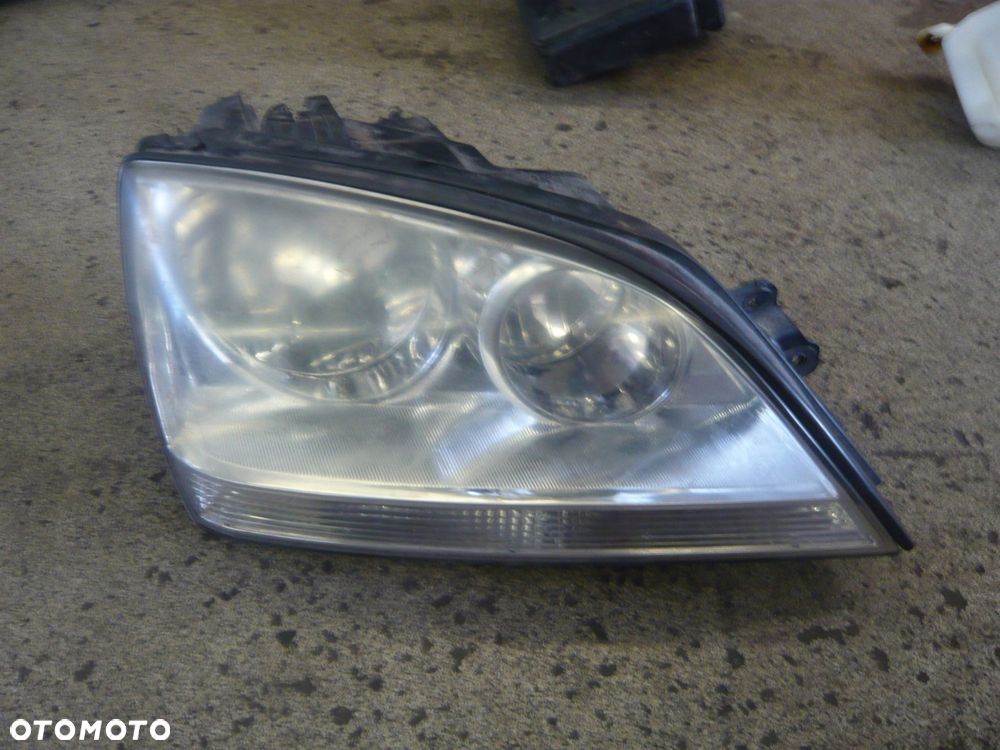 reflektor lampa prawa przód kia sorento - 1