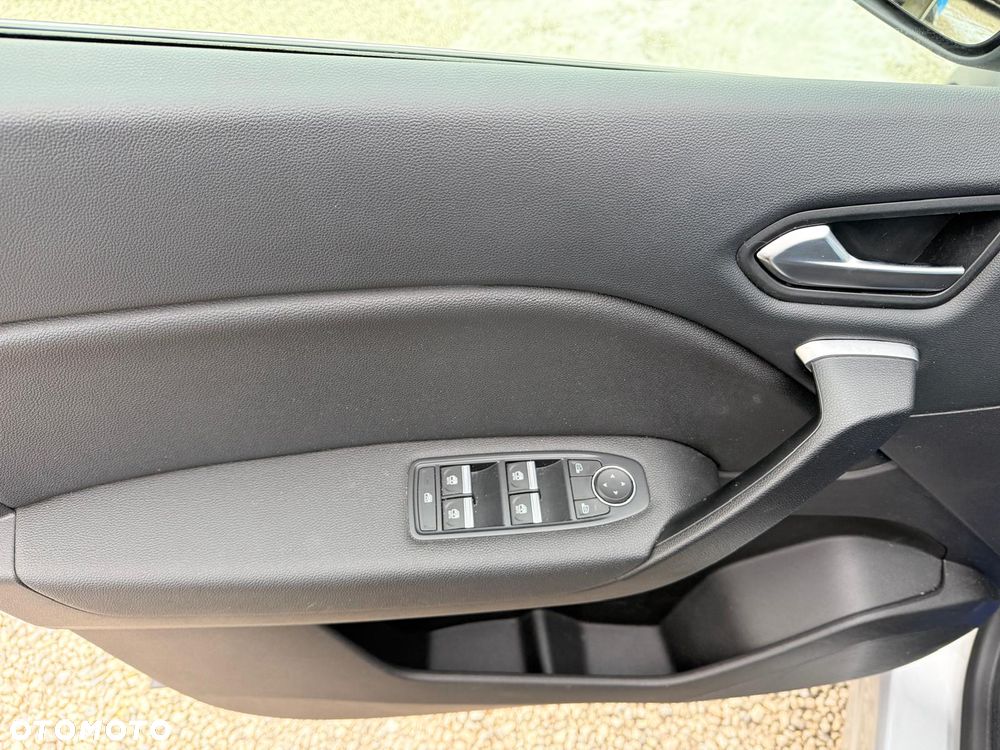 Renault Captur TCe Mild Hybrid 140 EDC GPF EVOLUTION - 18