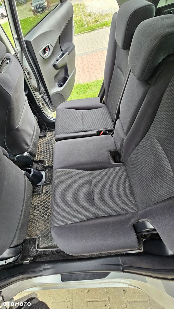 Toyota Verso S 1.4 D-4D - 11