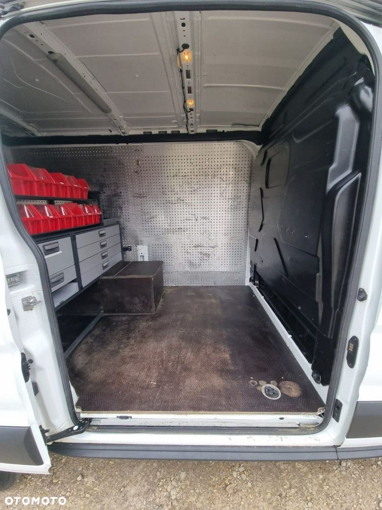 Ford Transit - 15