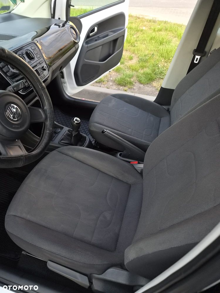 Volkswagen up! 1.0 move - 12