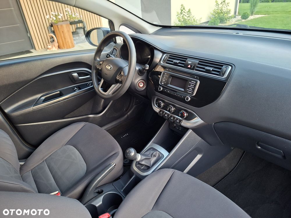 Kia Rio - 8