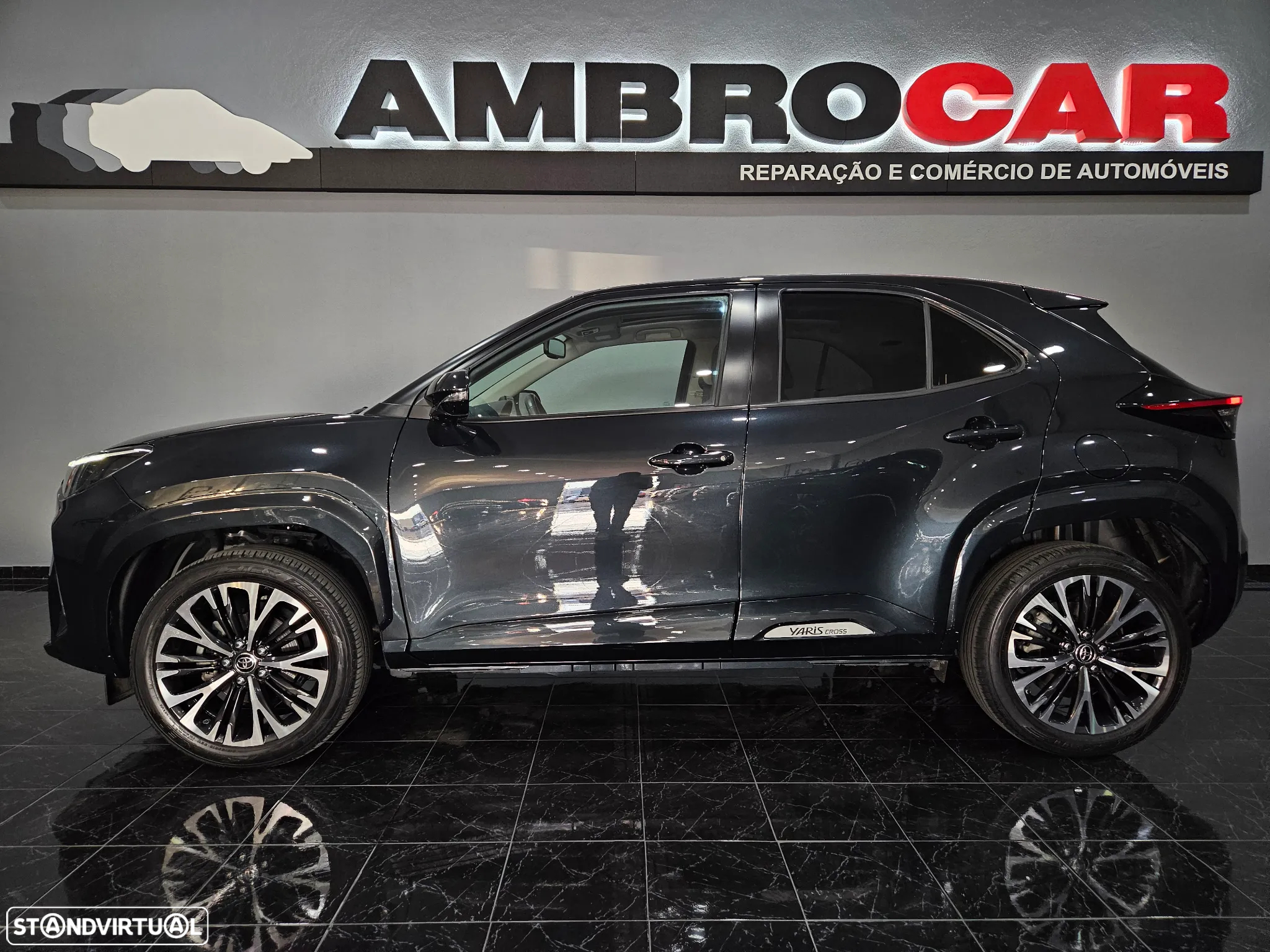 Toyota Yaris Cross 1.5 HDF Luxury - 3