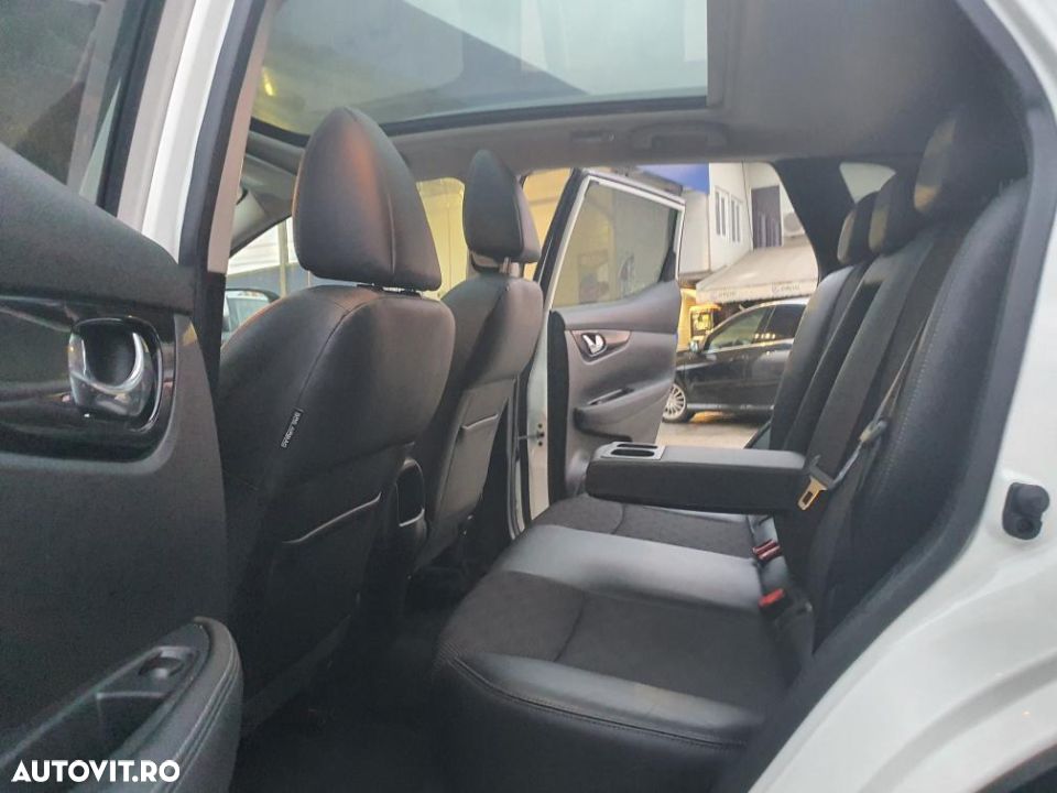 Nissan Qashqai 1.6 DCI Xtronic TEKNA+ - 28