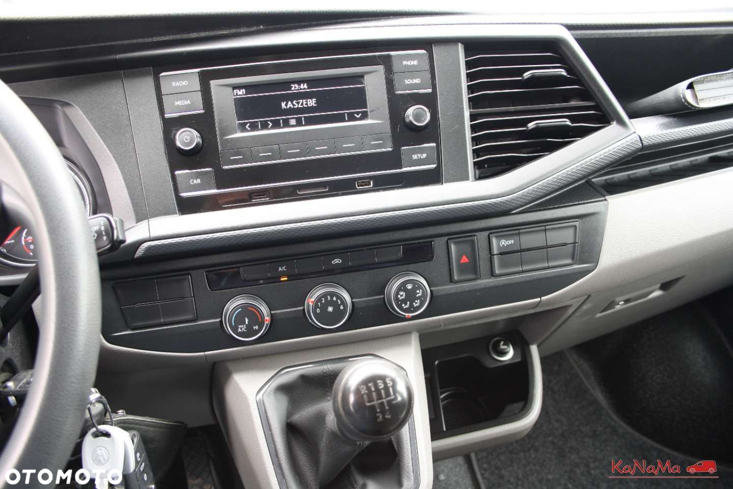 Volkswagen Transporter - 28