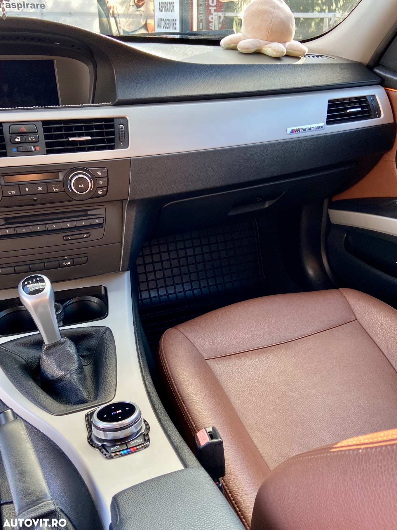 BMW Seria 3 318d - 16