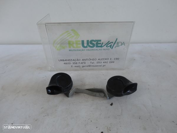 Buzina Audi A4 (8E2, B6) - 1