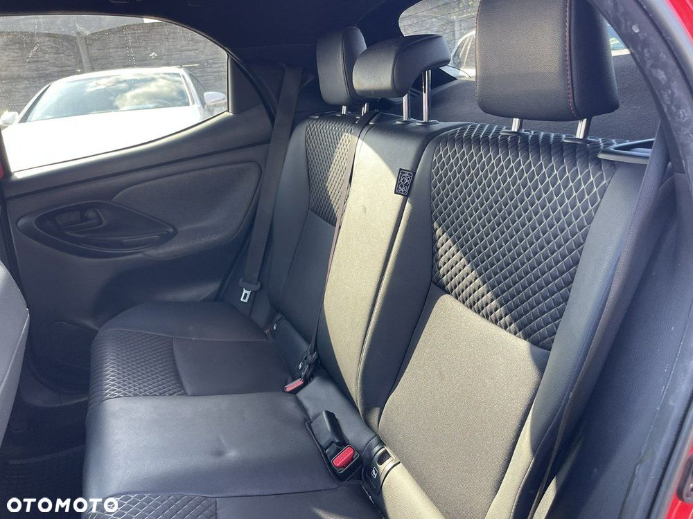 Toyota Yaris Hybrid 1.5 Style - 9
