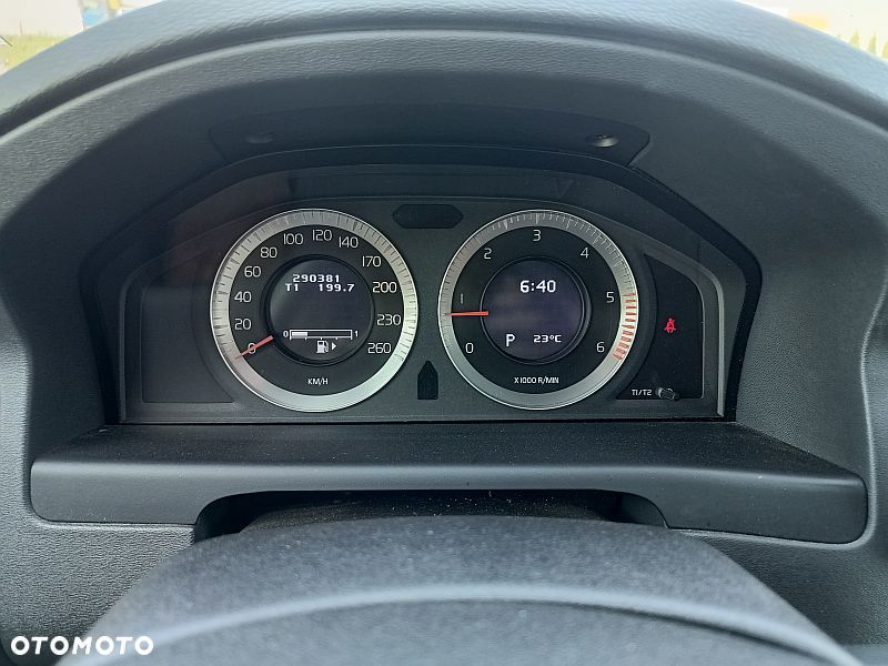 Volvo V70 D5 DPF Momentum - 29