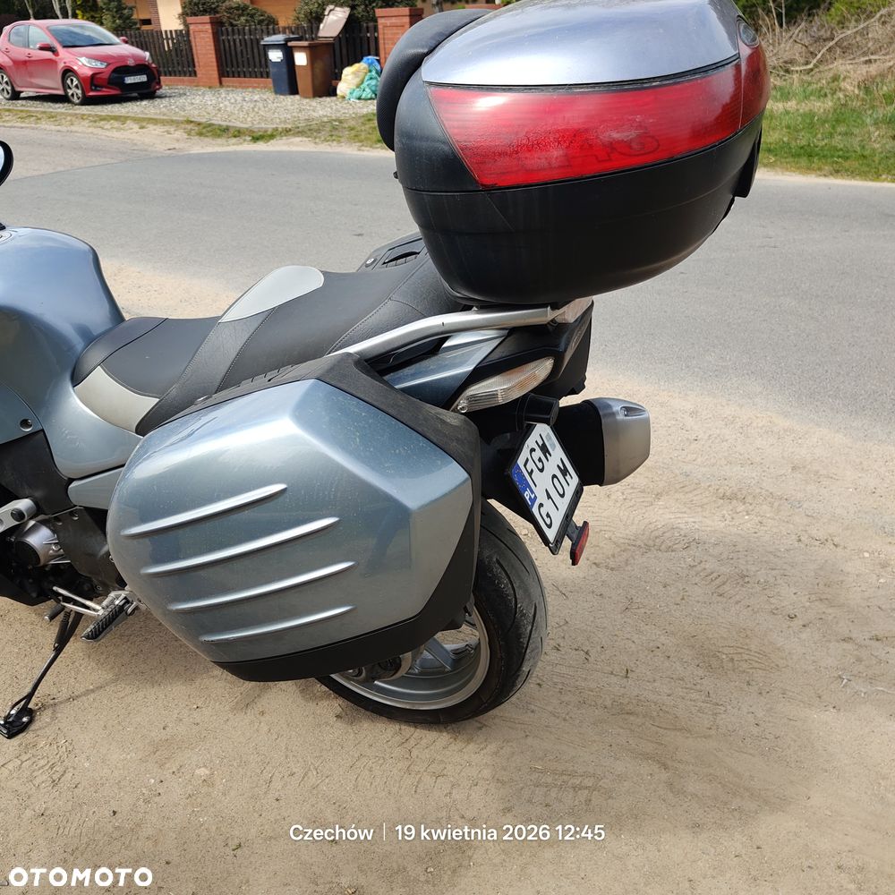Kawasaki GTR - 9