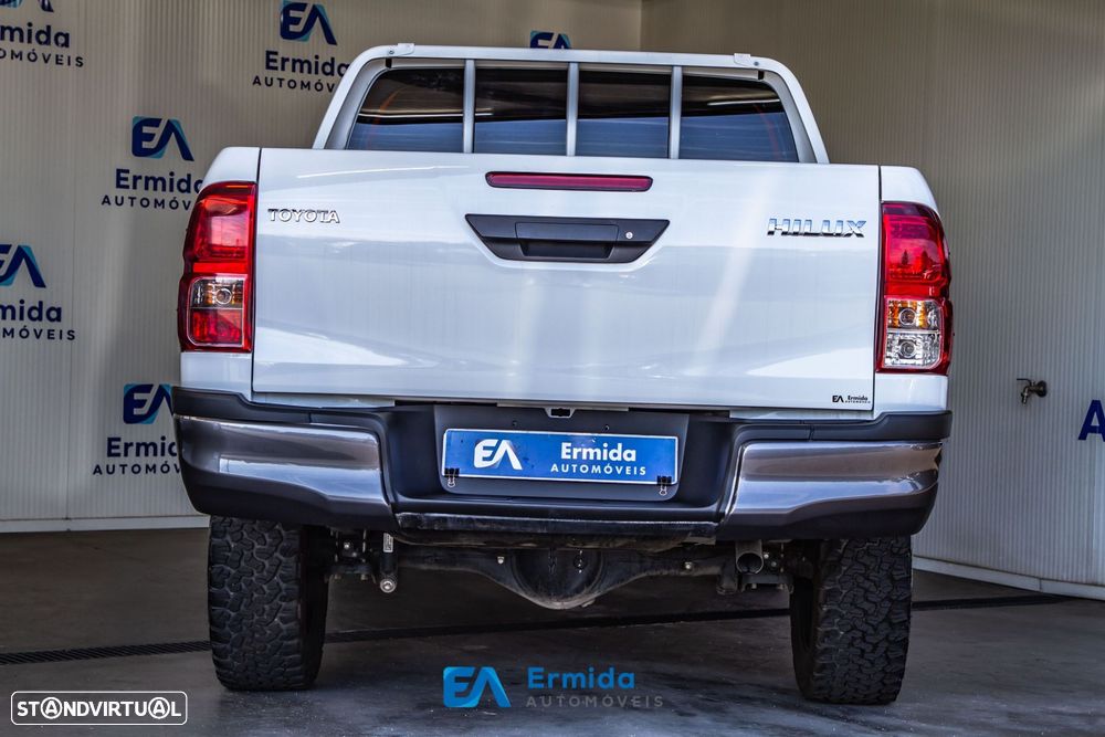 Toyota Hilux 2.4 D-4D 4WD CD CH - 6