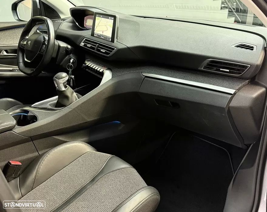 Peugeot 3008 1.2 PureTech Allure - 21