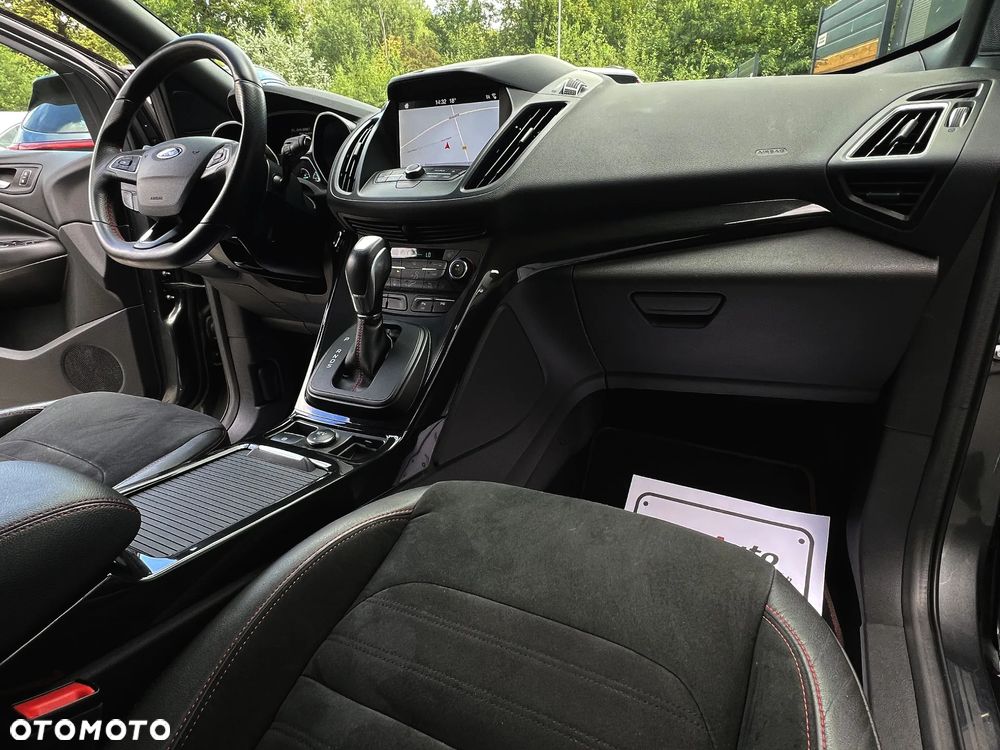 Ford Kuga 2.0 TDCi 2x4 ST-Line - 17