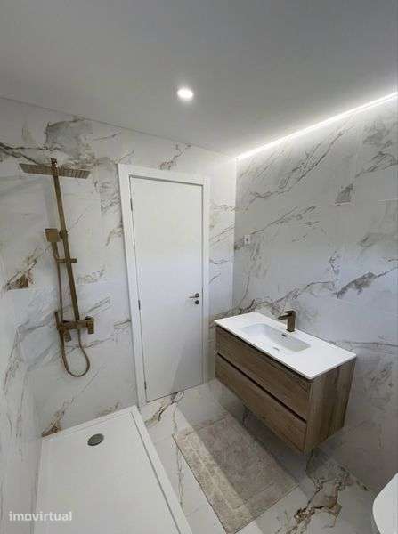 Apartamento t2 remodelado c/sotão - Grande imagem: 4/8