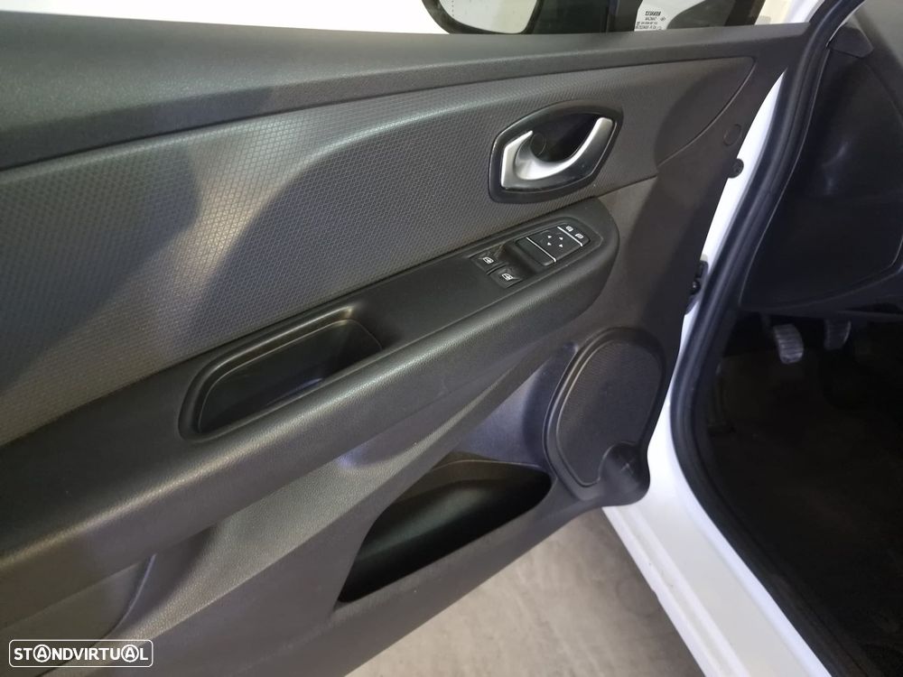 Renault Clio 1.5 dCi Zen - 17