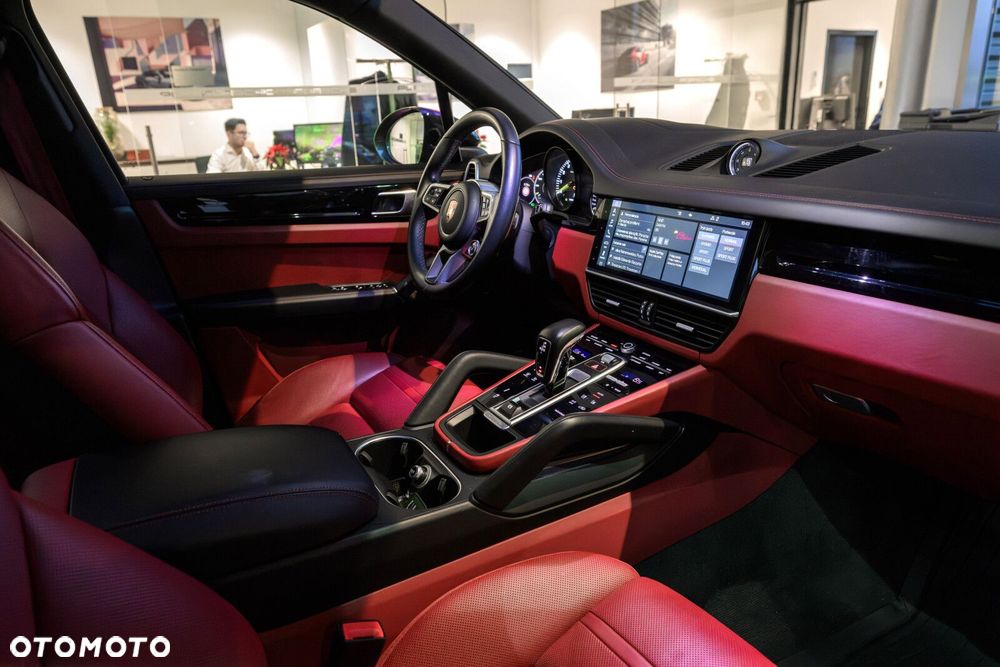 Porsche Cayenne - 9