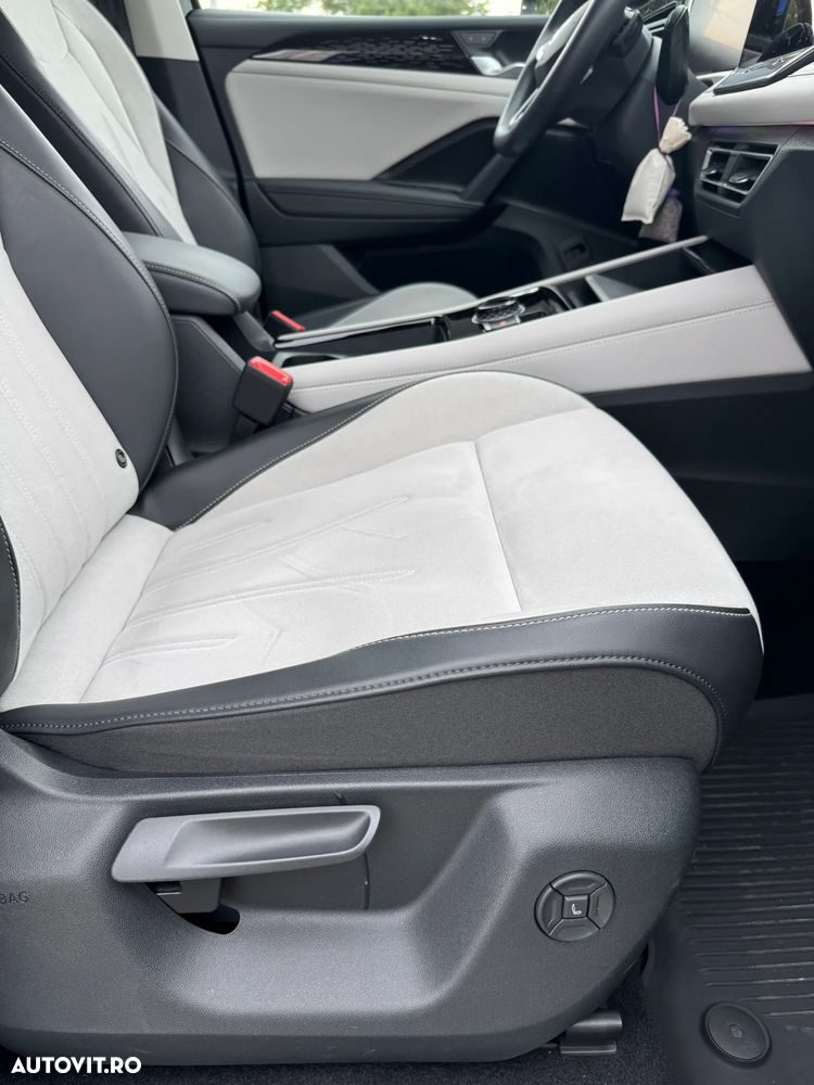 Volkswagen Tiguan 2.0 TDI DSG Elegance - 26