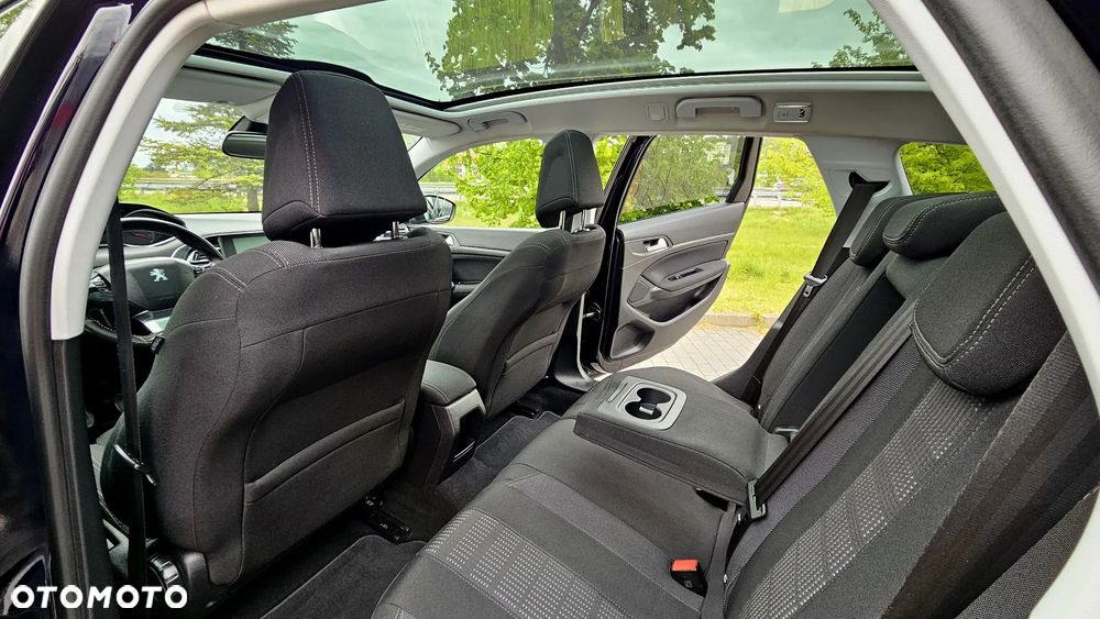 Peugeot 308 - 33