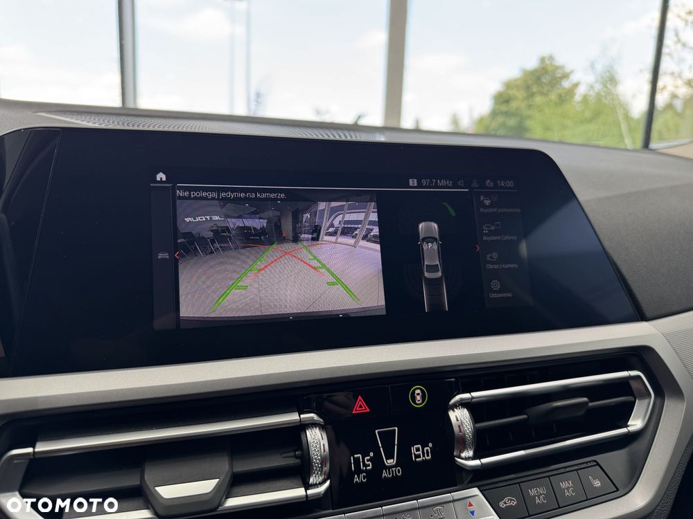 BMW Seria 3 318i Advantage - 35