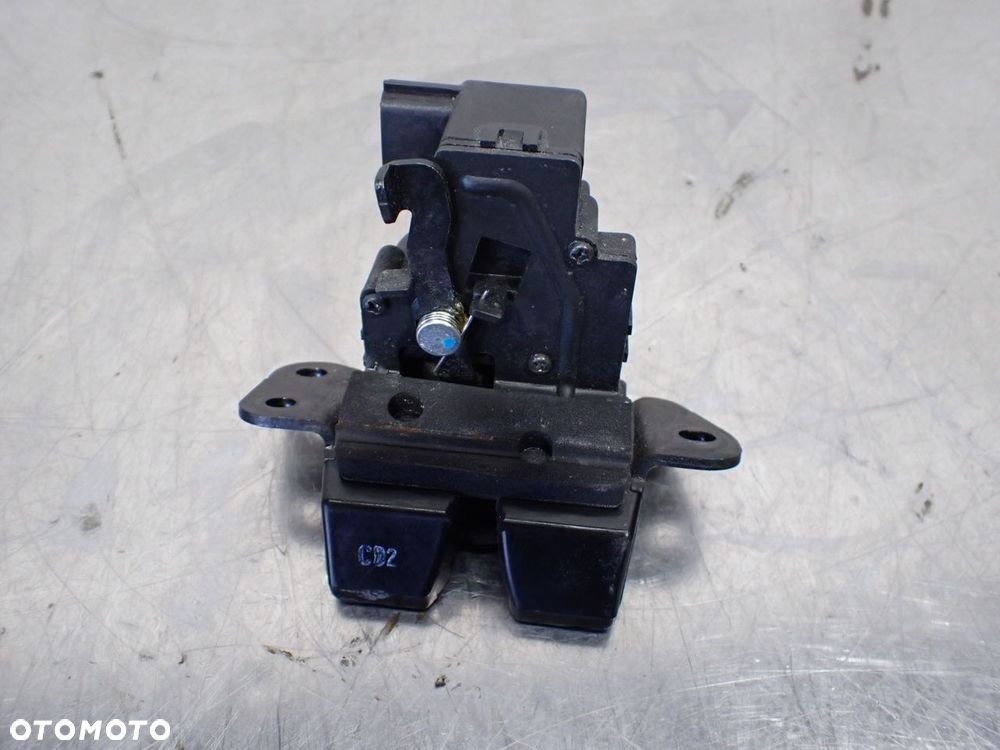 ZAMEK KLAPY BAGAŻNIKA KIA CEED - 1