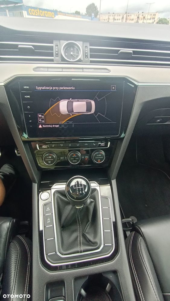 Volkswagen Passat 2.0 TDI BMT Highline - 28