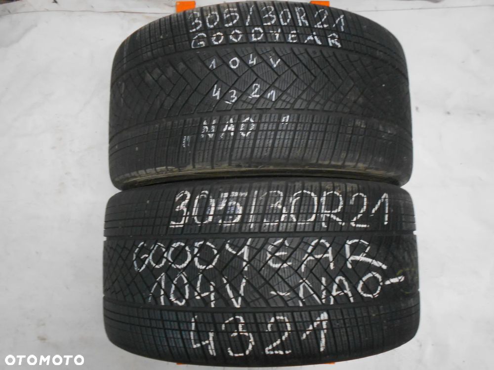 OPONY 305/30R21 GOODYEAR ULTRAGRIP PERFORMANCE NAO DOT 4321 6.4MM - 1