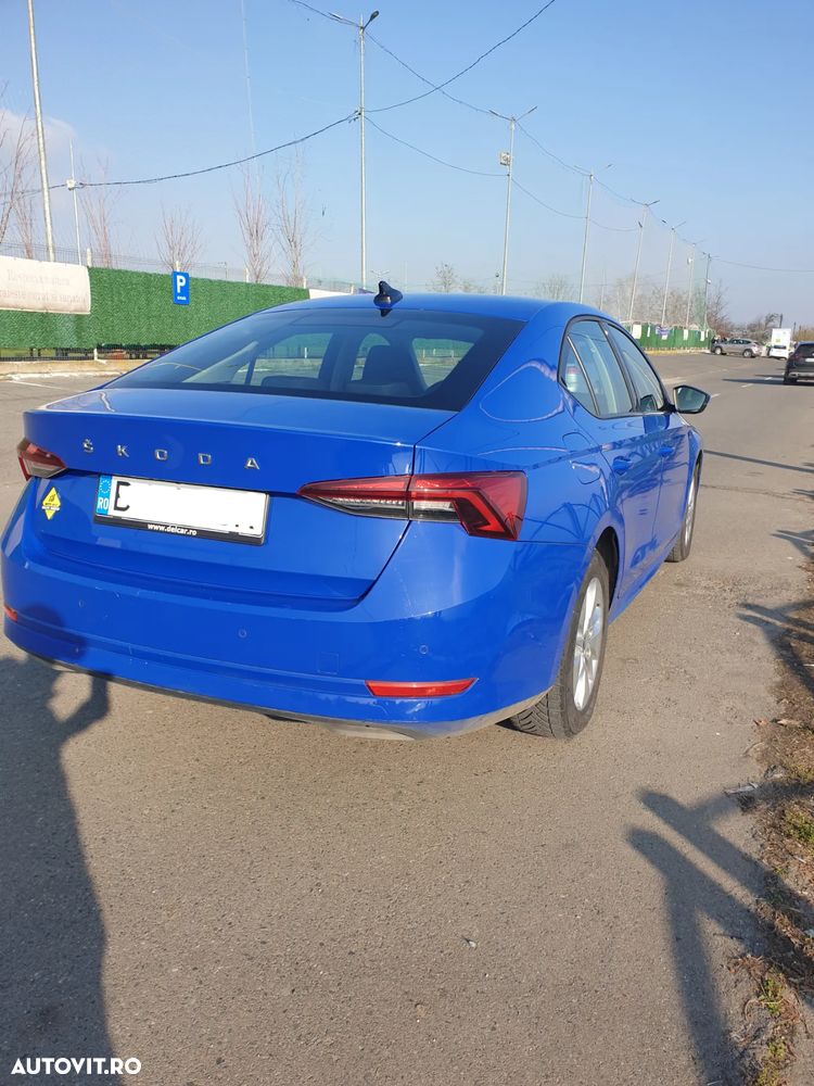 Skoda Octavia 2.0 TDI DSG Ambition - 3