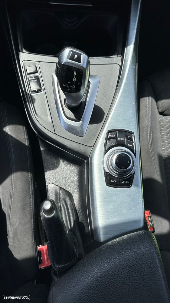 BMW 118 d Pack M Auto - 10