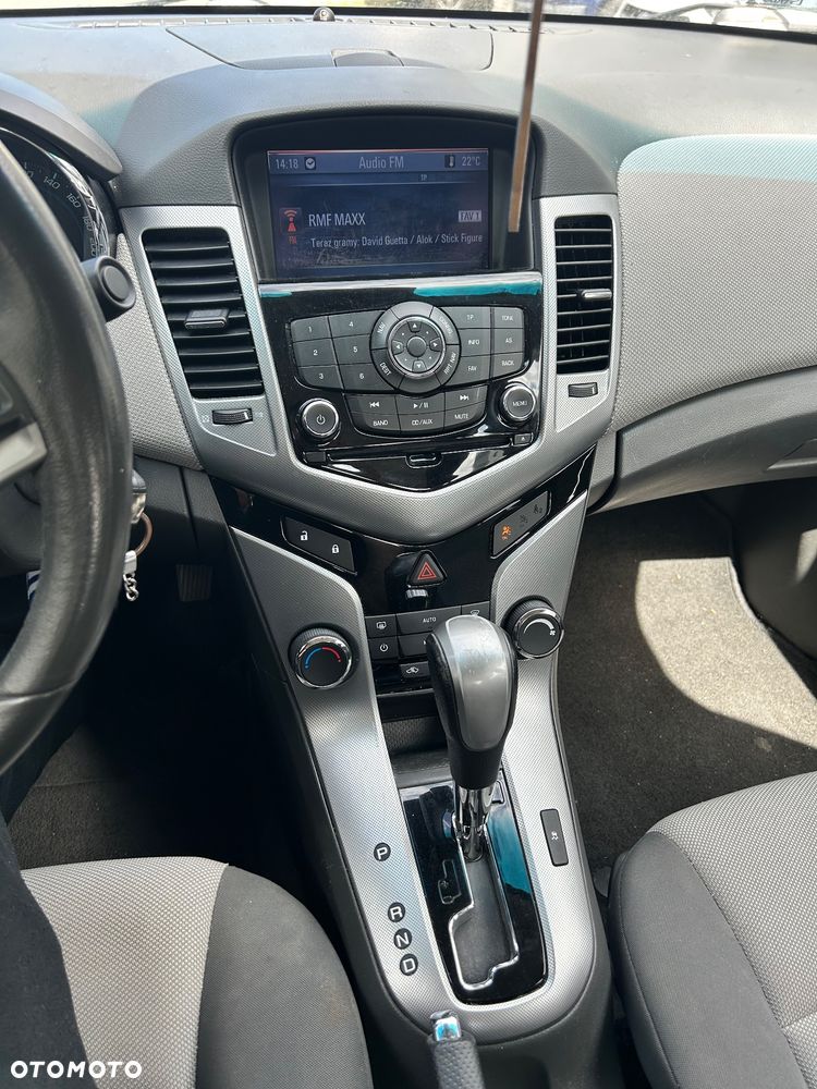 Chevrolet Cruze - 11