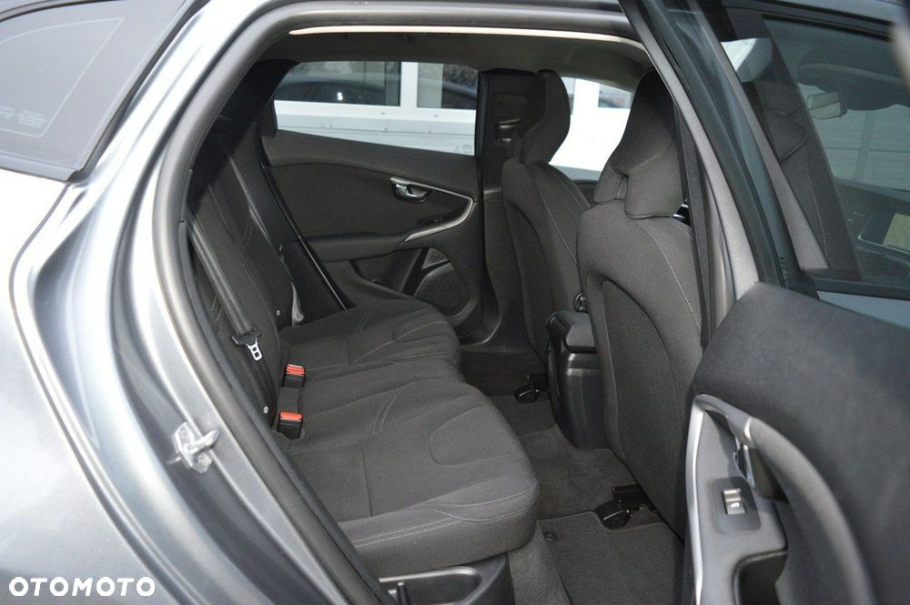Volvo V40 D2 Geartronic Kinetic - 28