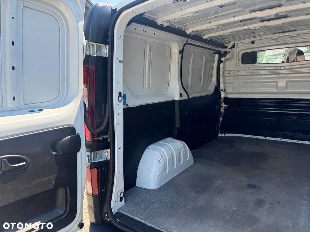 Renault Trafic - 13