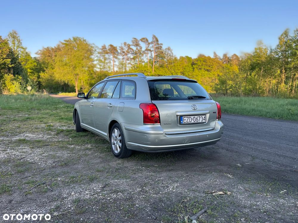 Toyota Avensis 2.0 D-4D Combi - 6