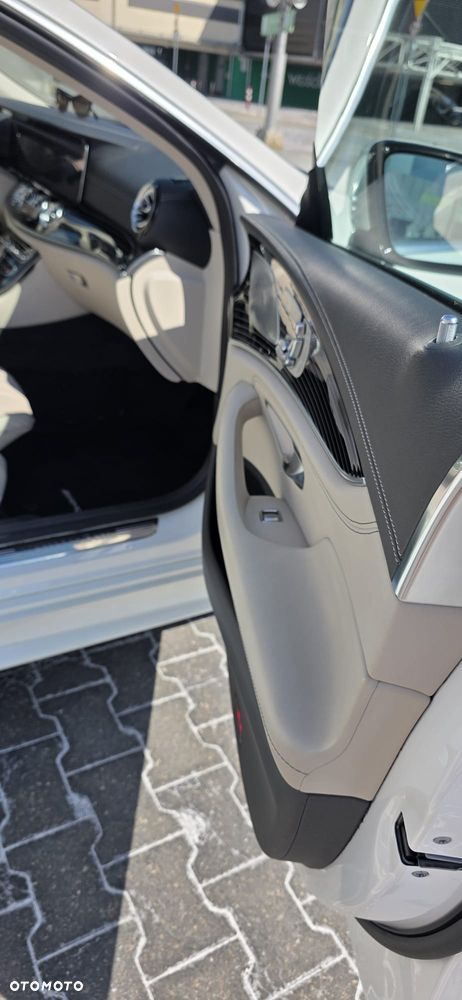 Mercedes-Benz CLS - 14
