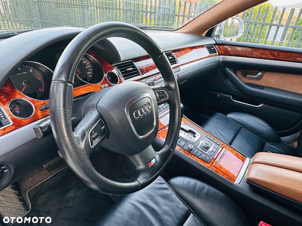 Audi A8 4.2 TDI Quattro - 11