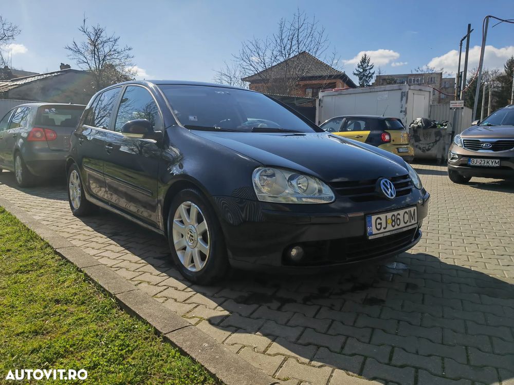 Volkswagen Golf - 1