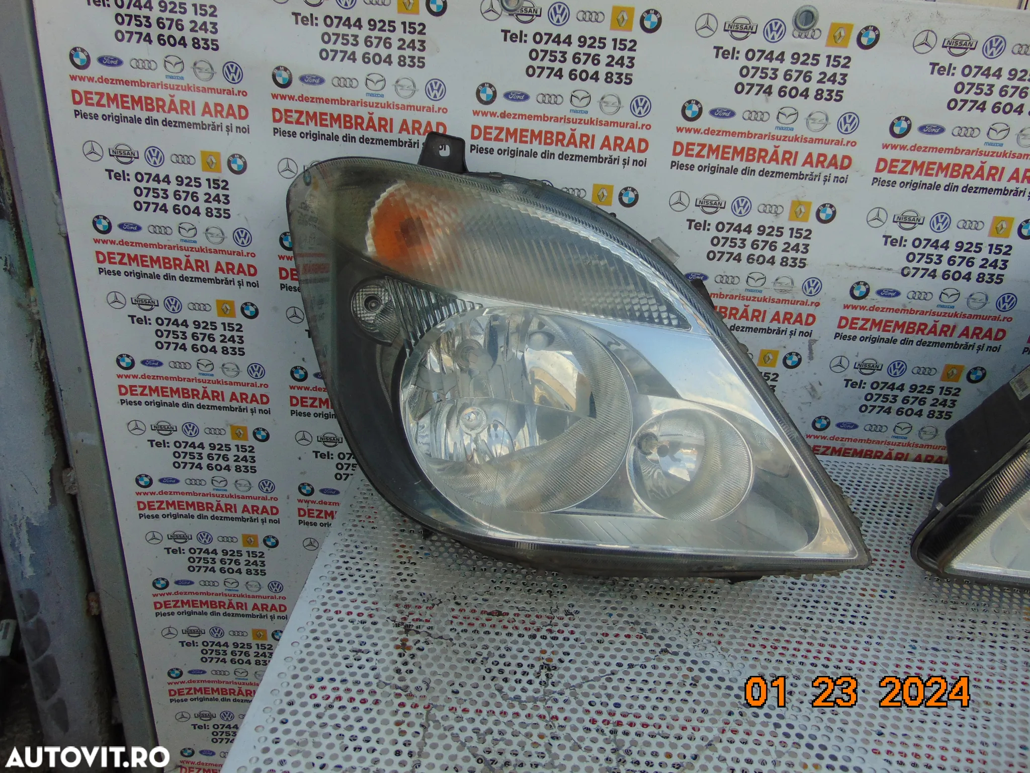 Far Mercedes Sprinter w906 2006-2013 faruri stanga dreapta sprinter w906 - 2